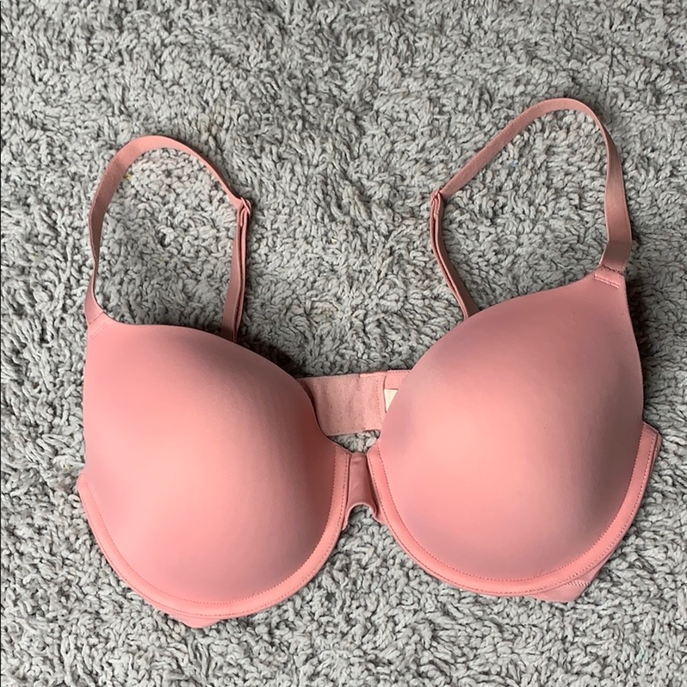 PINK Victoria Secret pink Bra 34DD‎